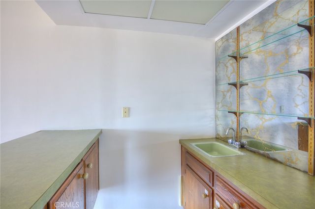 1301 S Atlantic 536C, Monterey Park, CA 91754