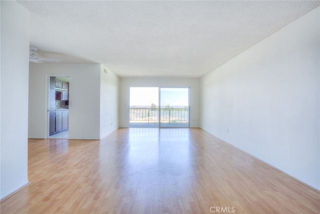 1301 S Atlantic 536C, Monterey Park, CA 91754