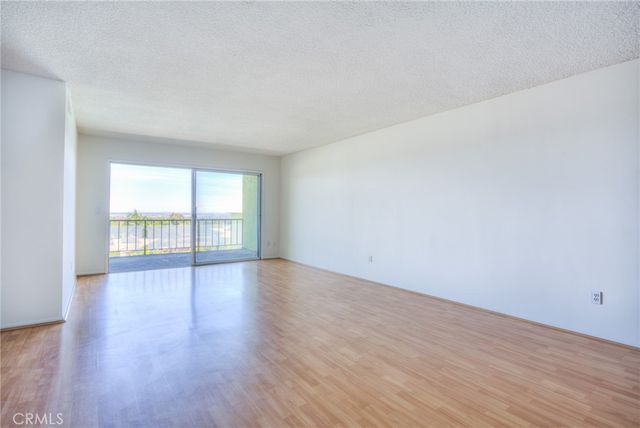 1301 S Atlantic 536C, Monterey Park, CA 91754
