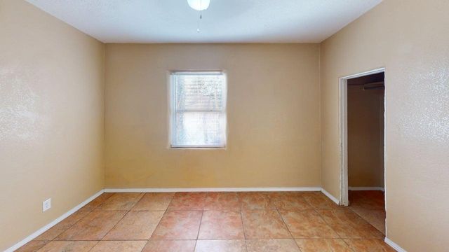 907 Coal Avenue SW, Albuquerque, NM 87102