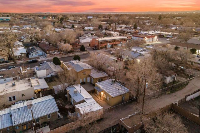 907 Coal Avenue SW, Albuquerque, NM 87102