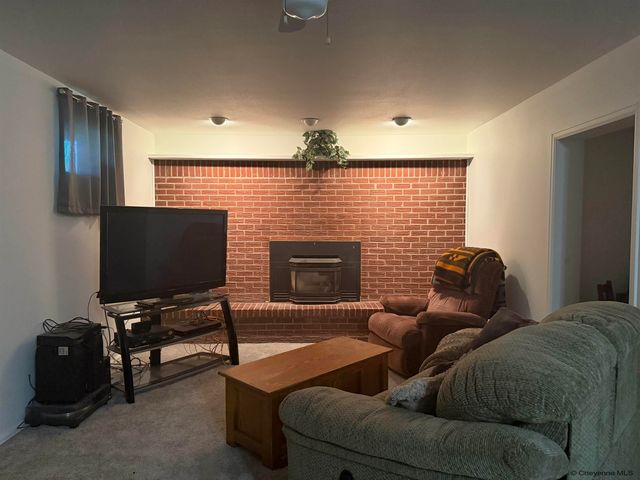 724 E POWELL RD, Cheyenne, WY 82009