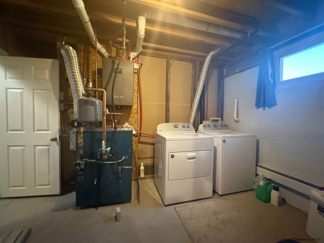 724 E POWELL RD, Cheyenne, WY 82009