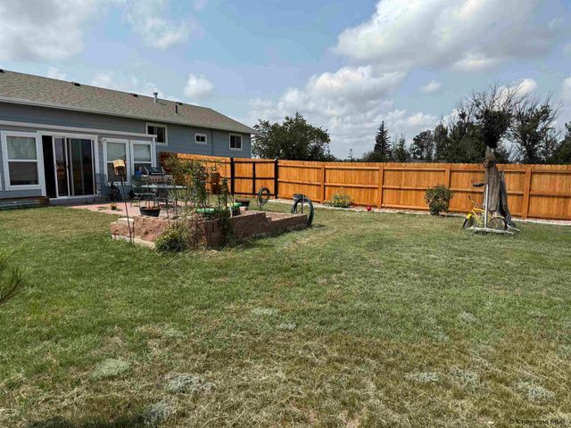 724 E POWELL RD, Cheyenne, WY 82009