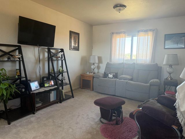 724 E POWELL RD, Cheyenne, WY 82009