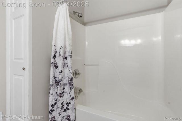 1239 Cedarwood Drive, Brighton, MI 48116