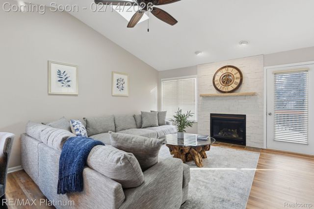 1239 Cedarwood Drive, Brighton, MI 48116