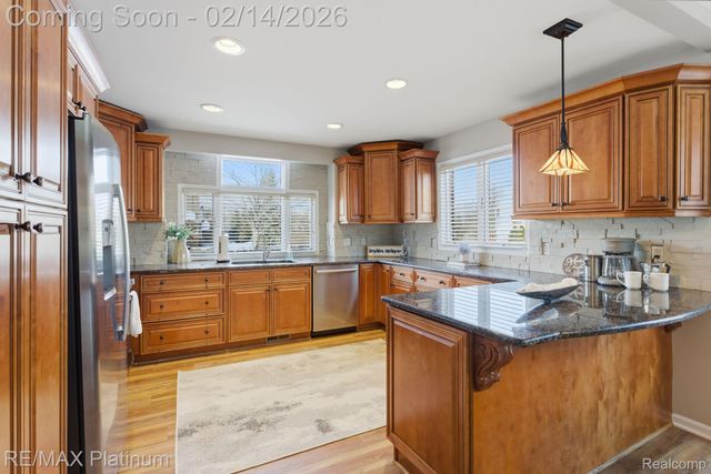 1239 Cedarwood Drive, Brighton, MI 48116