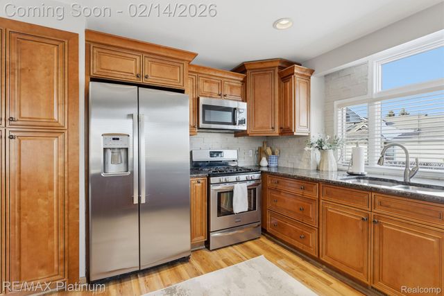 1239 Cedarwood Drive, Brighton, MI 48116