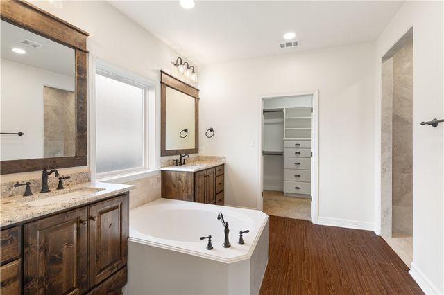 5012 Greyrock Drive, Bryan, TX 77802