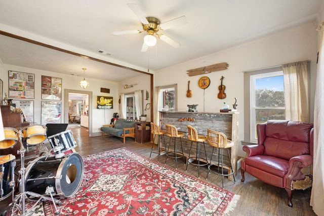 9916 Horizon LN, Austin, TX 78719