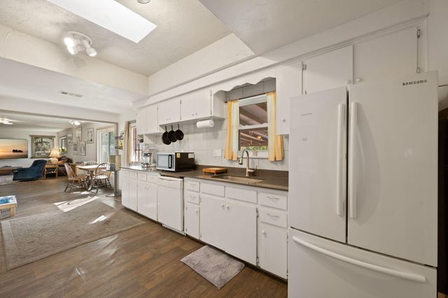 9916 Horizon LN, Austin, TX 78719