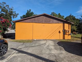 7517 LAKESHORE DRIVE A, Tampa, FL 33604