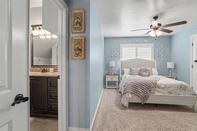 800 Newport Bridge Court, Edmond, OK 73034