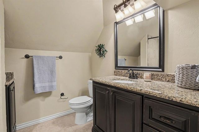 800 Newport Bridge Court, Edmond, OK 73034
