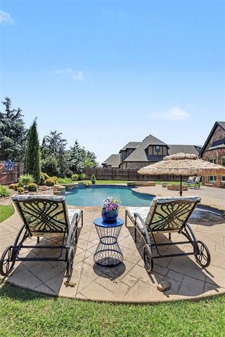 800 Newport Bridge Court, Edmond, OK 73034