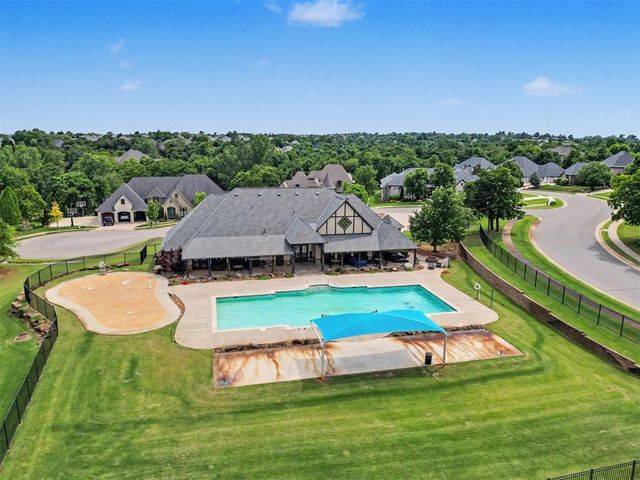 800 Newport Bridge Court, Edmond, OK 73034