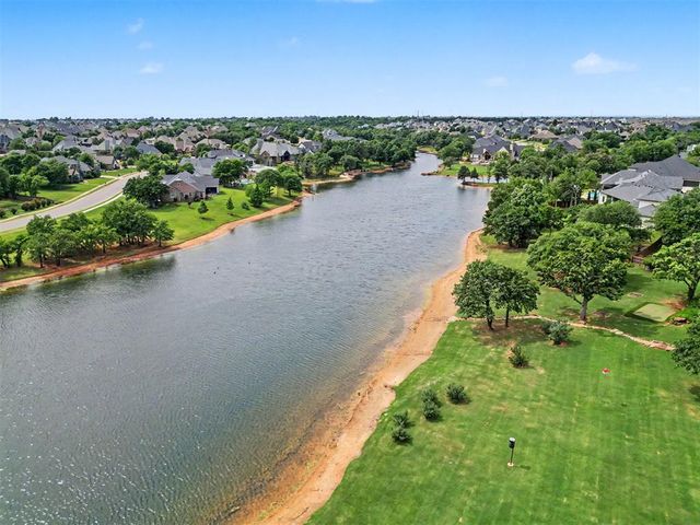 800 Newport Bridge Court, Edmond, OK 73034