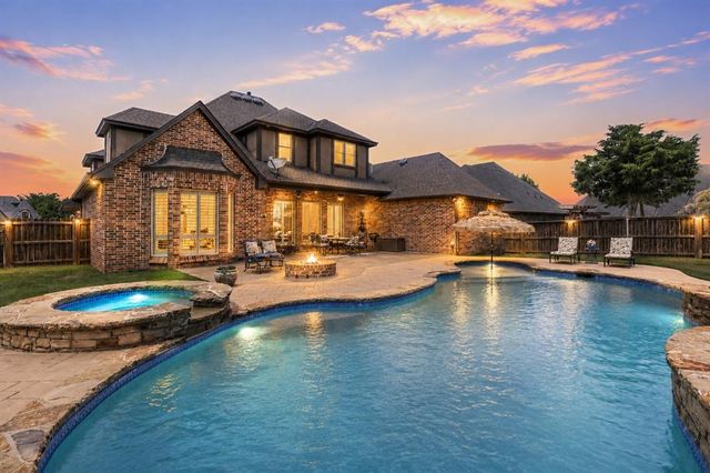 800 Newport Bridge Court, Edmond, OK 73034