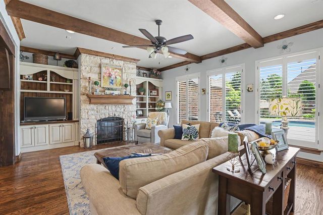 800 Newport Bridge Court, Edmond, OK 73034