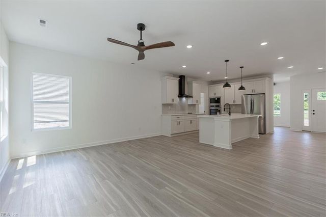 622 Ambrose ST, Chesapeake, VA 23322