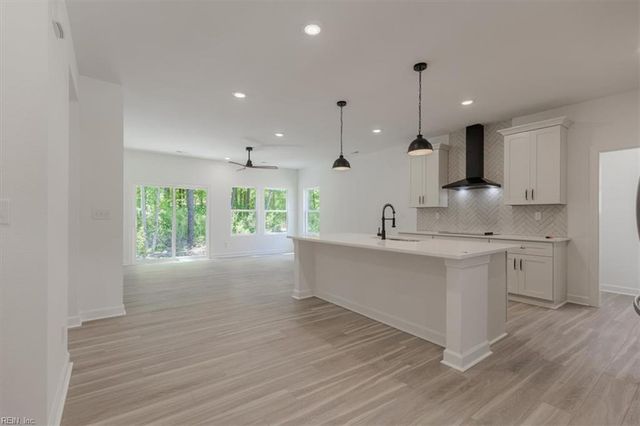 622 Ambrose ST, Chesapeake, VA 23322