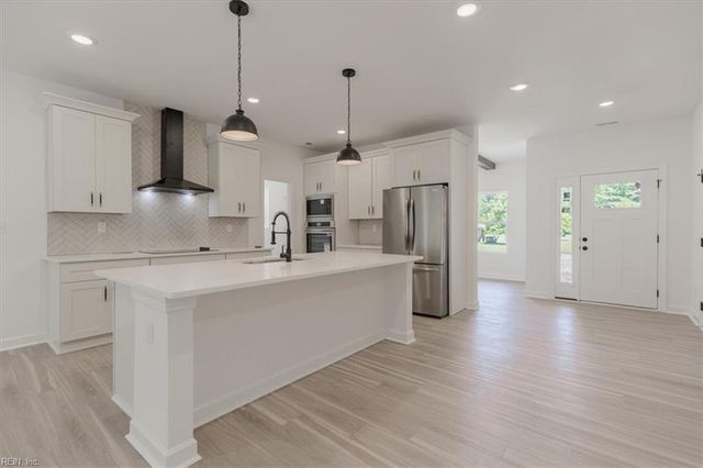 622 Ambrose ST, Chesapeake, VA 23322