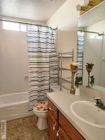 1575 Windsor Drive, Ammon, ID 83406