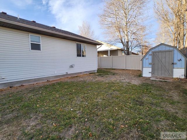 1575 Windsor Drive, Ammon, ID 83406