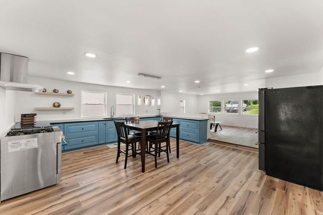 10623 Porter Street, Crown Point, IN 46307