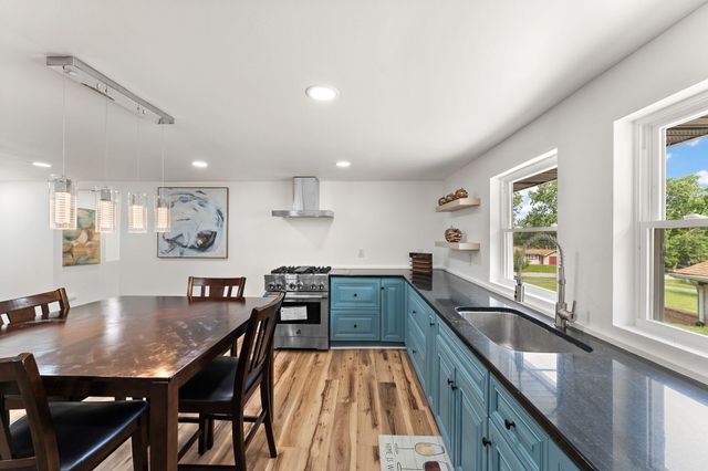 10623 Porter Street, Crown Point, IN 46307