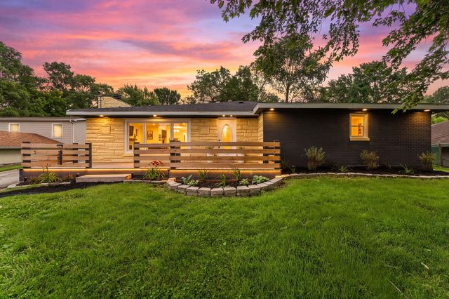 10623 Porter Street, Crown Point, IN 46307