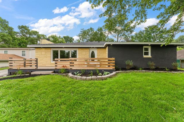 10623 Porter Street, Crown Point, IN 46307