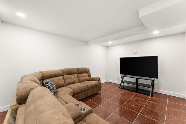 10623 Porter Street, Crown Point, IN 46307