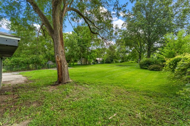 10623 Porter Street, Crown Point, IN 46307