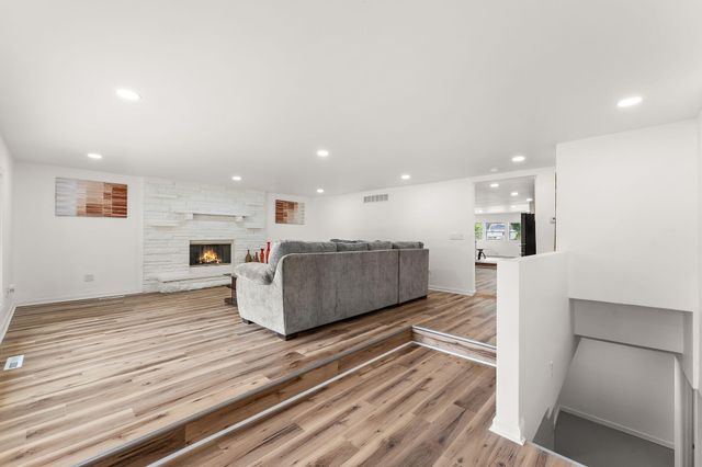 10623 Porter Street, Crown Point, IN 46307