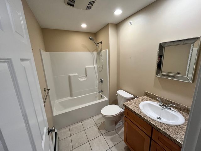 17 Arcade Street B, Northbridge, MA 01588