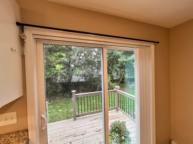 17 Arcade Street B, Northbridge, MA 01588