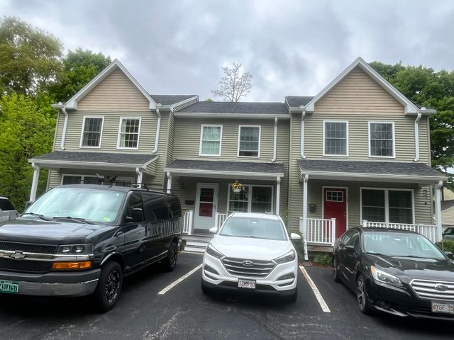 17 Arcade Street B, Northbridge, MA 01588