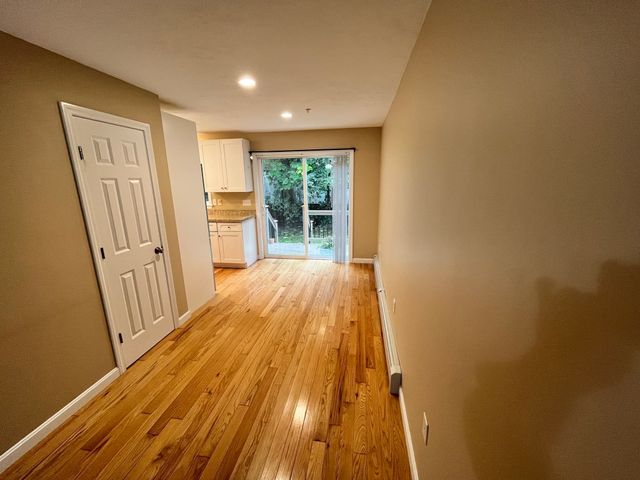 17 Arcade Street B, Northbridge, MA 01588