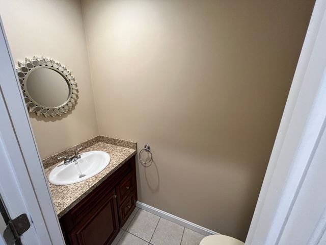 17 Arcade Street B, Northbridge, MA 01588