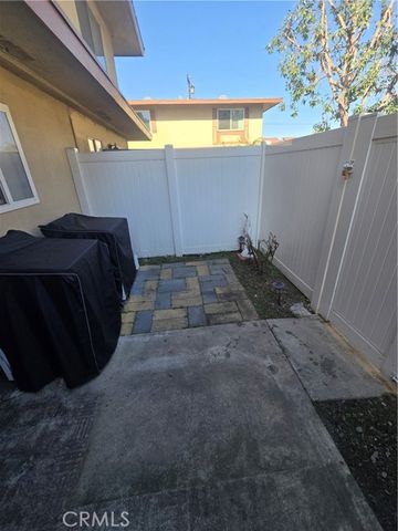 8792 Valley View B, Buena Park, CA 90620