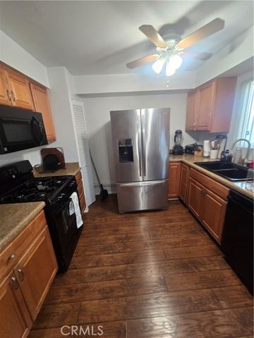 8792 Valley View B, Buena Park, CA 90620