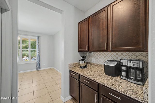 808 W BRANGUS Way, San Tan Valley, AZ 85143