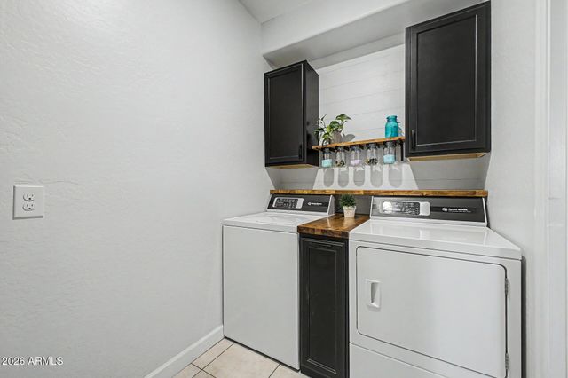808 W BRANGUS Way, San Tan Valley, AZ 85143