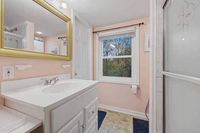 366 Mount Wayte Ave, Framingham, MA 01702