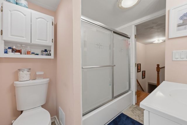 366 Mount Wayte Ave, Framingham, MA 01702