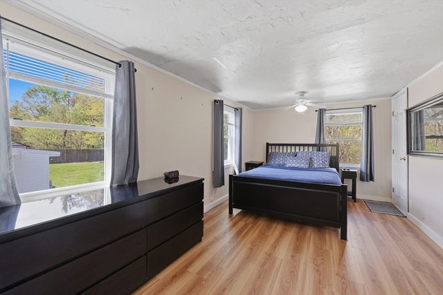 366 Mount Wayte Ave, Framingham, MA 01702