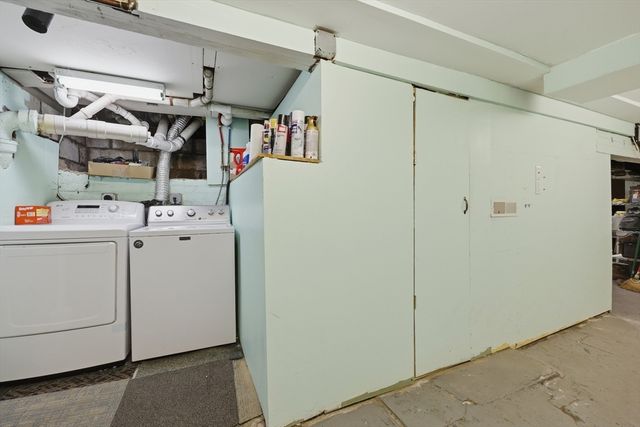 366 Mount Wayte Ave, Framingham, MA 01702