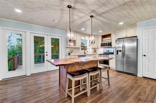 578 Gap Hill Road, Six Mile, SC 29682